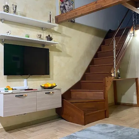 The “b” House * קטאניה