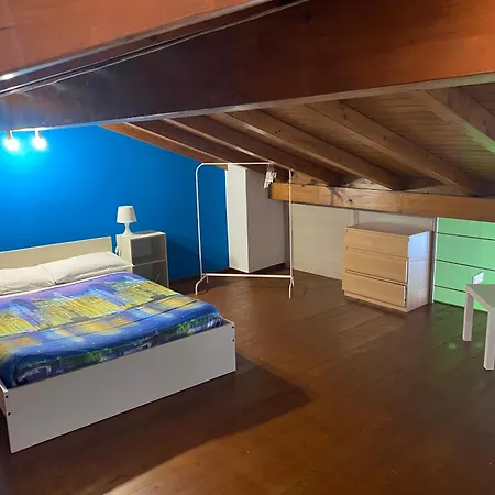 The “b” House * קטאניה