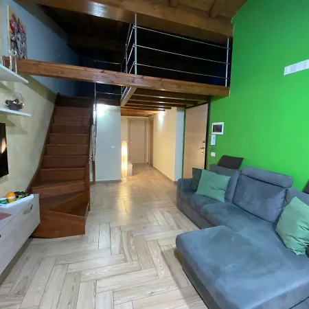 The “b” House Apartment